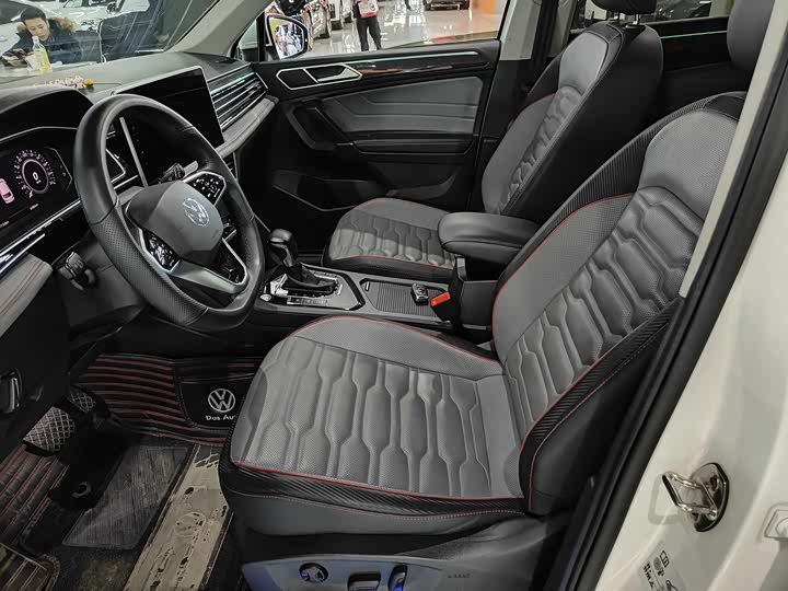 Volkswagen Tiguan L Hybrid, 2021 — фото 6 из 9