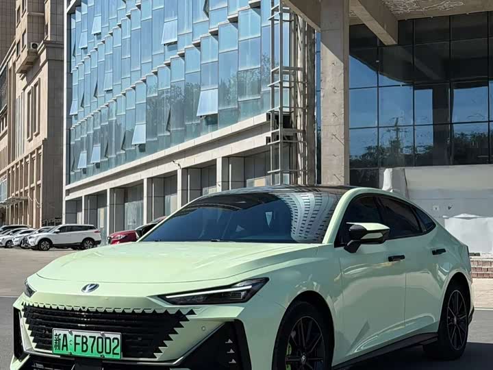 Changan UNI-V Hybrid, 2023 — купить в Санкт-Петербурге под ключ