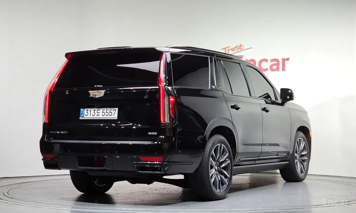 Cadillac Escalade, 2022 — фото 2 из 12