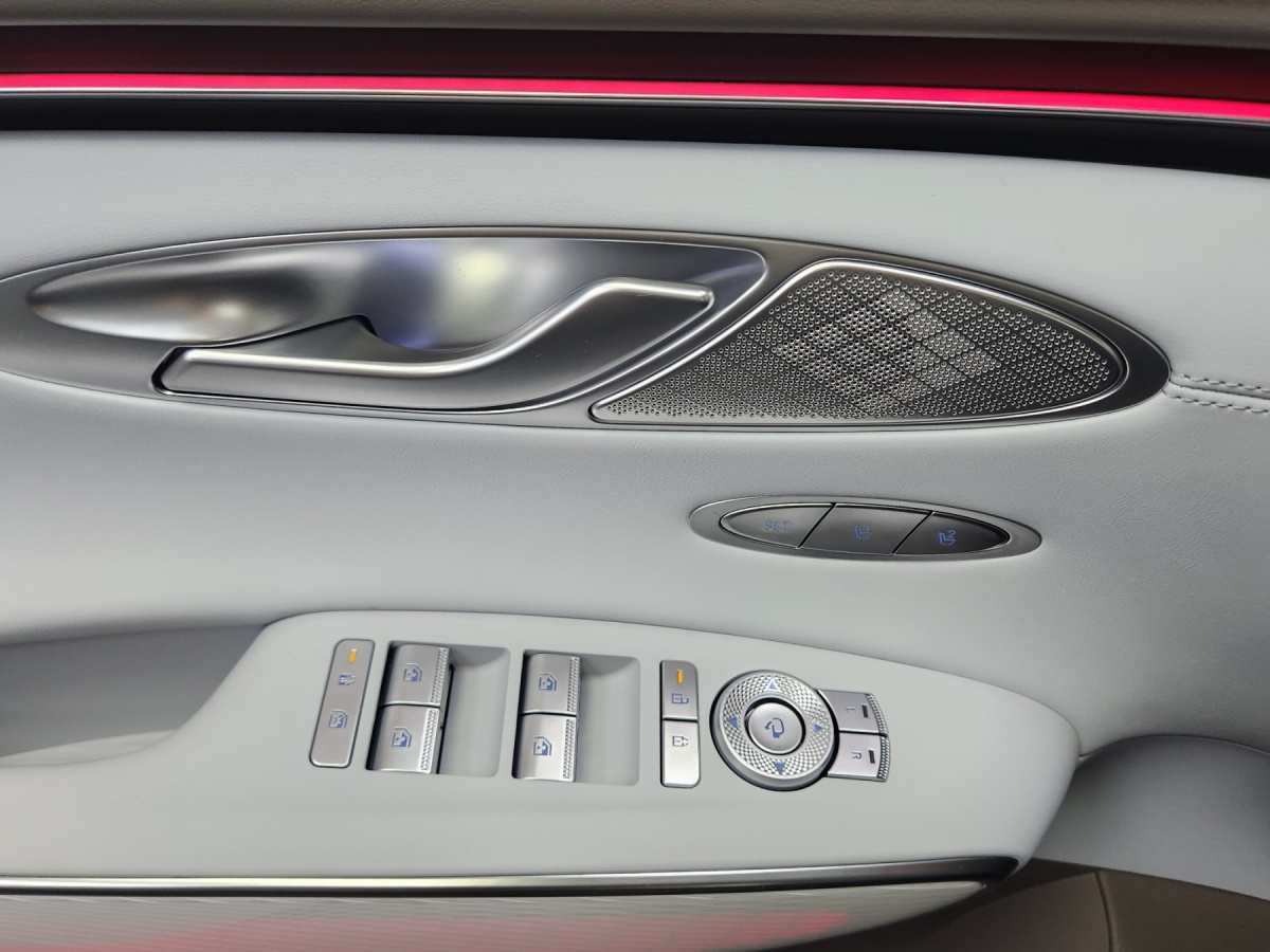 Genesis GV70, 2025 — фото 7 из 12