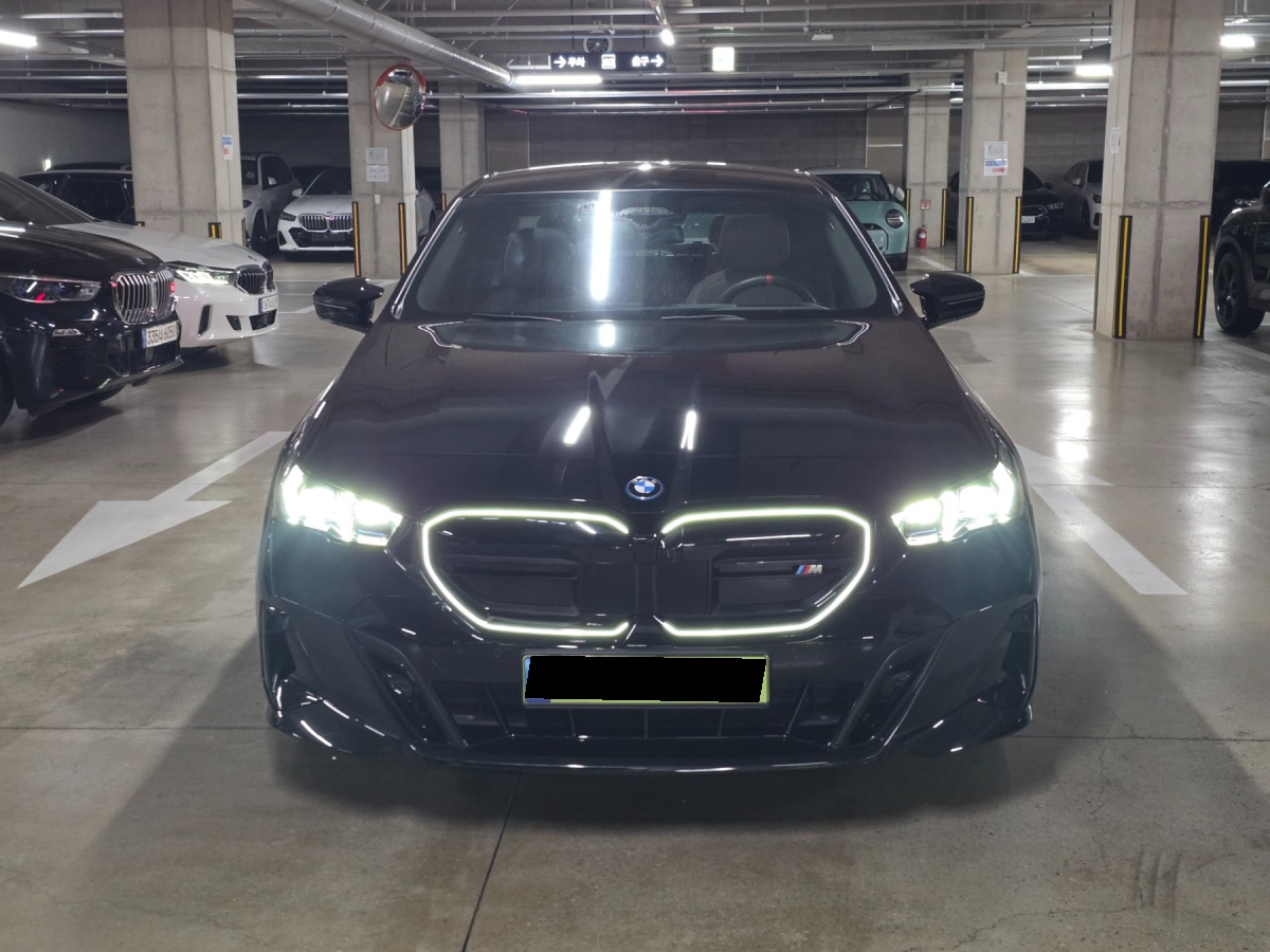 BMW i5, 2025 — фото 3 из 12