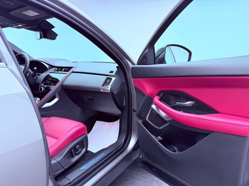 Jaguar E-Pace, 2023 — фото 12 из 12