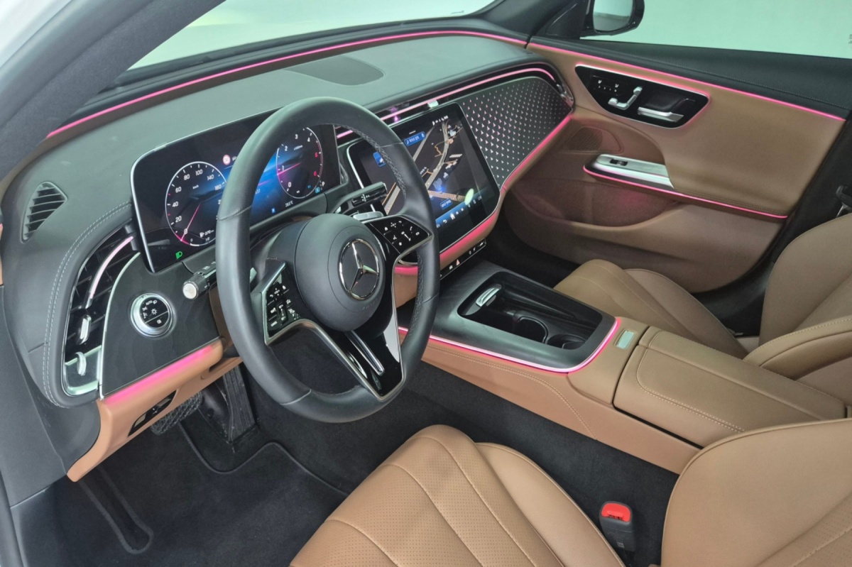 Mercedes-Benz E-Class, 2024 — фото 9 из 12