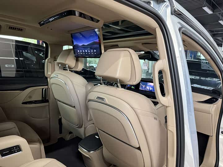 Buick GL8 Hybrid, 2025 — фото 8 из 9