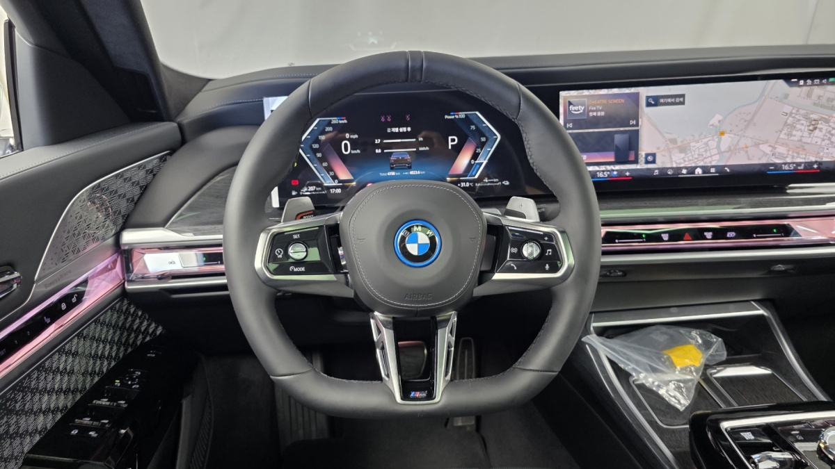 BMW 7 Series, 2025 — фото 12 из 12
