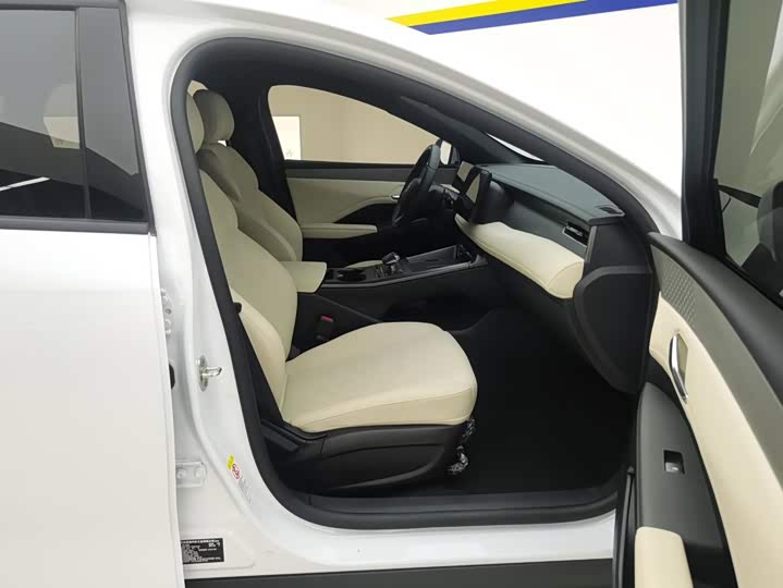 BYD Qin Plus, 2025 — фото 8 из 9