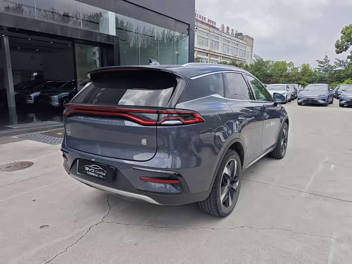 BYD Tang Hybrid/EV, 2023 — фото 4 из 9