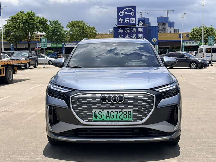 Audi Q4 e-tron, 2025 — фото 2 из 9