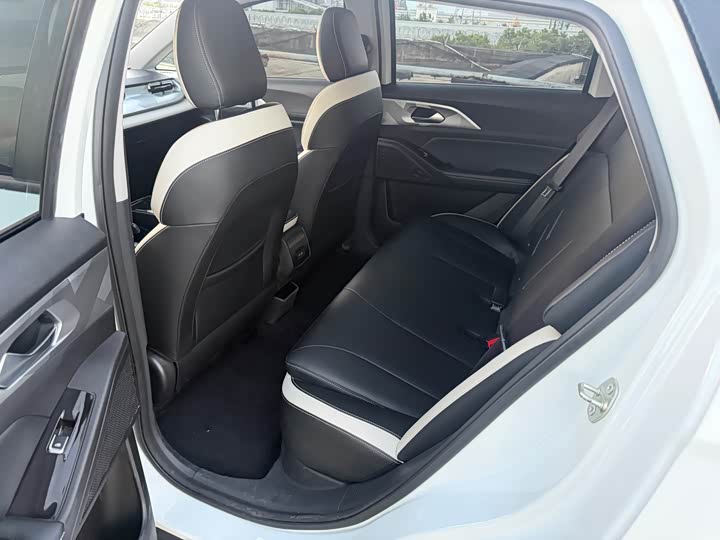 Geely Geometry E Firefly, 2022 — фото 8 из 9