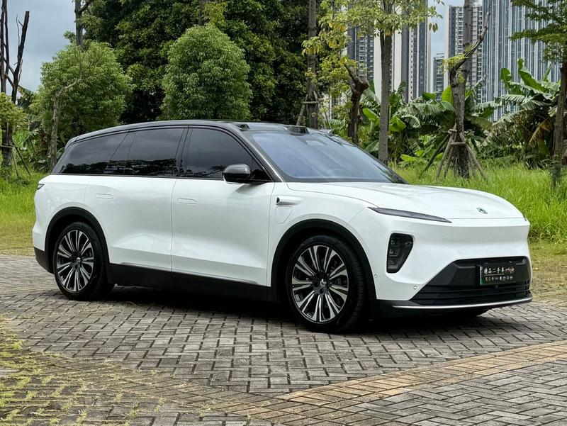Nio ES8, 2025 — фото 3 из 12