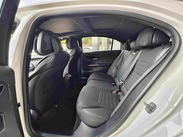 Mercedes-Benz C-Class, 2024 — фото 5 из 9