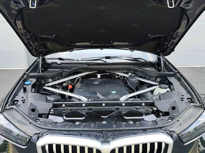 BMW X5, 2025 — фото 6 из 9