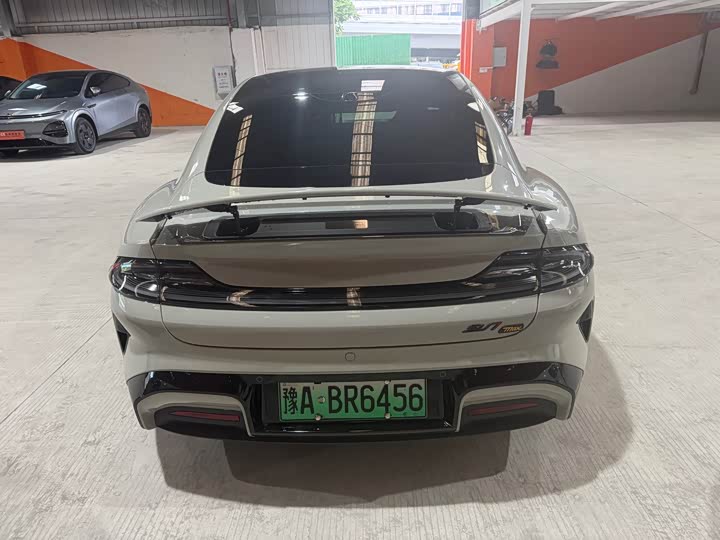 Xiaomi SU7, 2024 — фото 9 из 9