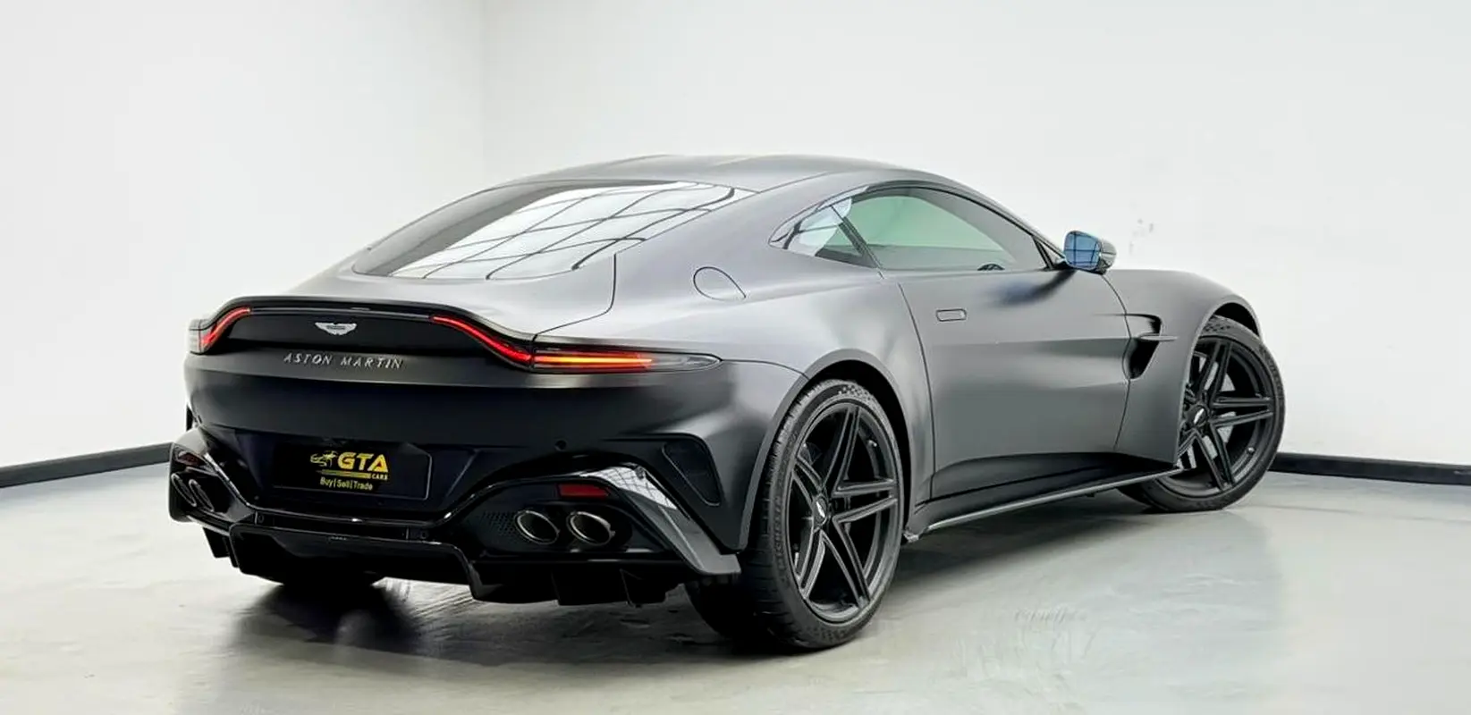 Aston Martin Vantage, 2025 — фото 7 из 10