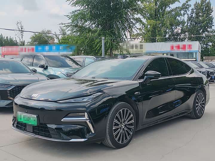 Geely Galaxy Starshine 8 EM-i, 2025 — купить в Брянске под ключ