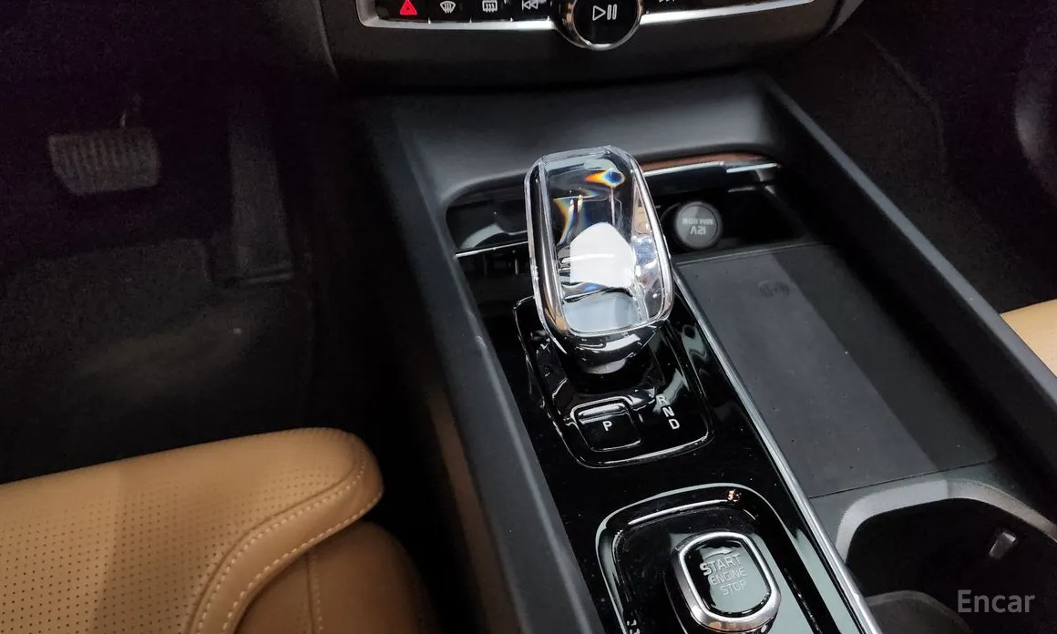 Volvo XC60, 2023 — фото 9 из 12