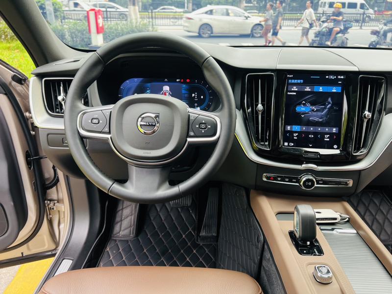 Volvo XC60, 2025 — фото 11 из 12