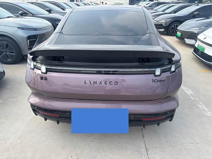 Lynk & Co 30 EM-P Hybrid, 2025 — фото 8 из 9