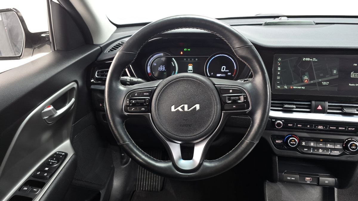 Kia Niro, 2022 — фото 12 из 12