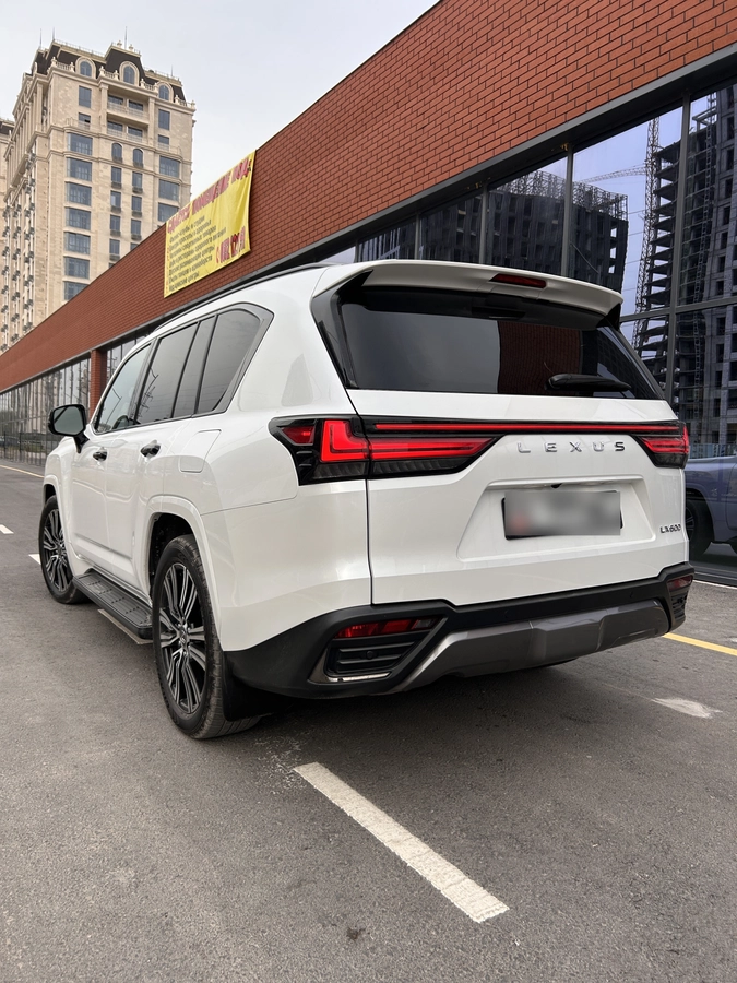 Lexus LX, 2022 — фото 5 из 9