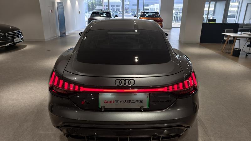 Audi RS e-tron GT, 2024 — фото 6 из 12