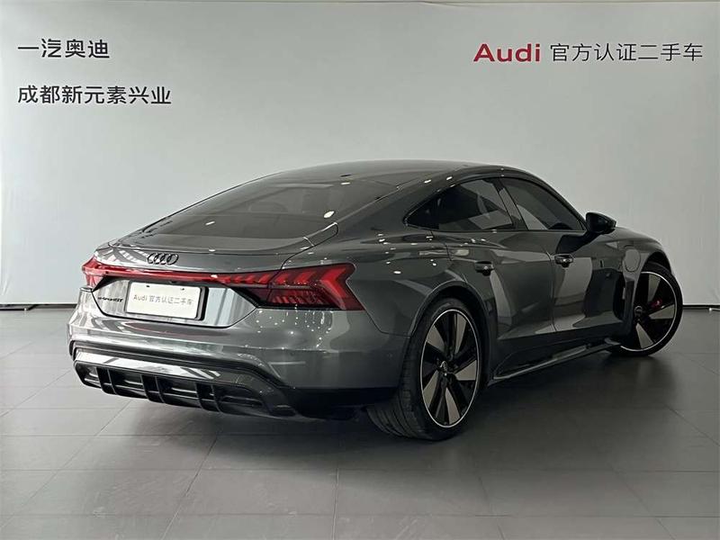 Audi e-tron GT, 2024 — фото 4 из 12