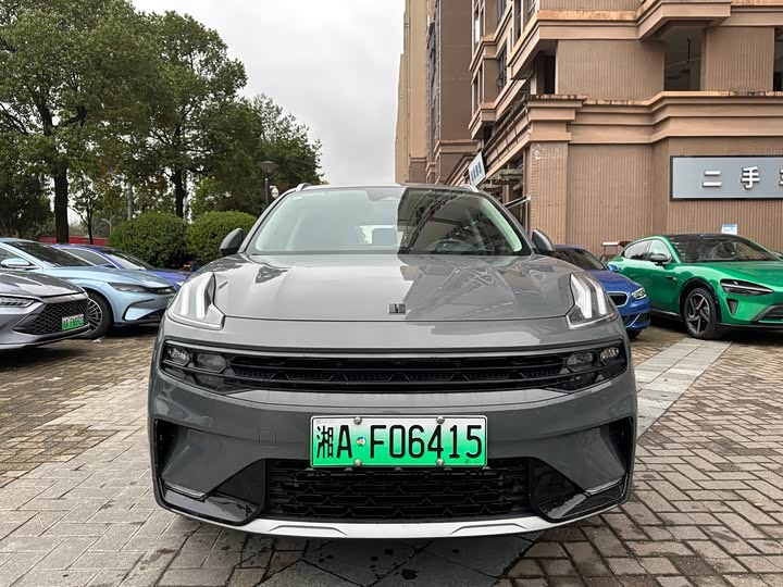 Lynk & Co 06 EM-P Hybrid, 2022 — фото 2 из 9