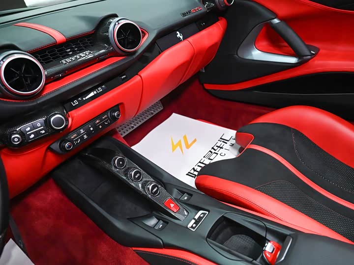 Ferrari 812, 2022 — фото 9 из 9