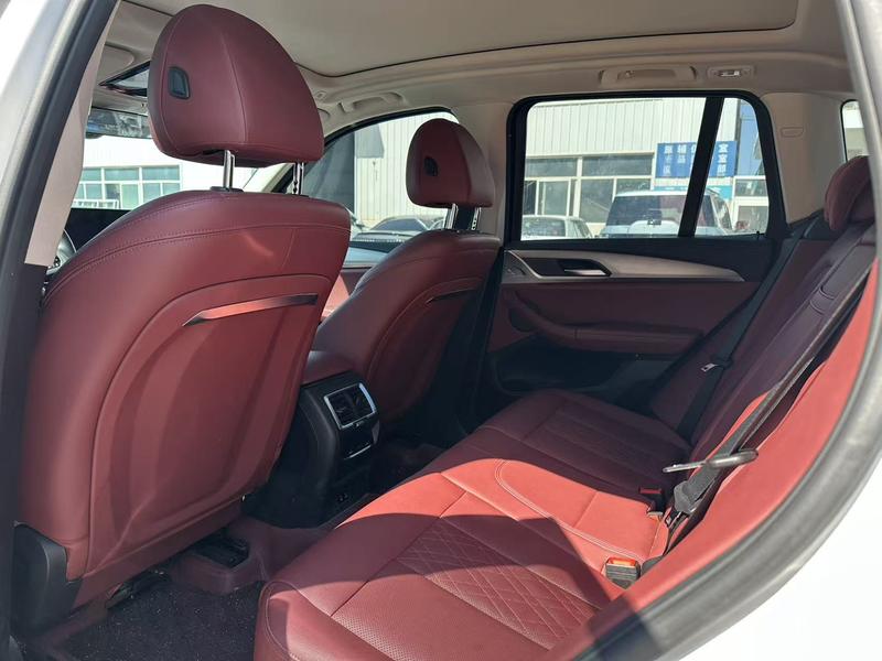 BMW iX3, 2022 — фото 9 из 10