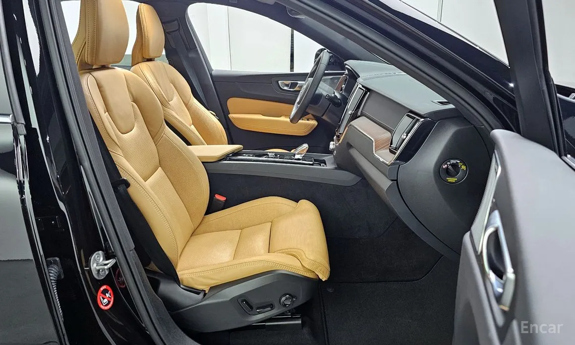 Volvo XC60, 2024 — фото 10 из 12