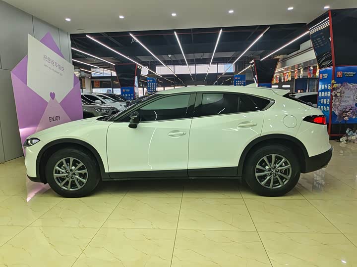 Mazda CX-4, 2023 — фото 7 из 9