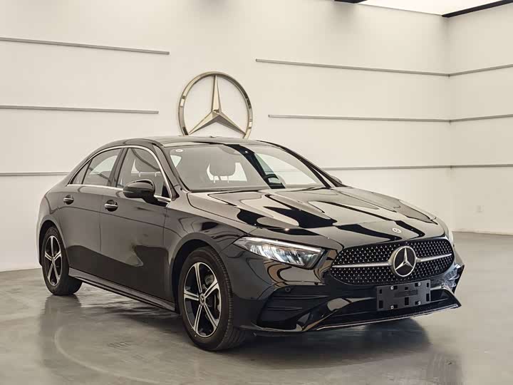 Mercedes-Benz A-Class, 2023 — фото 2 из 9