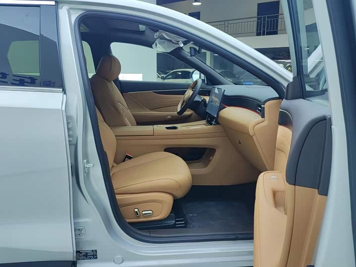 Dongfeng Aeolus L8, 2025 — фото 8 из 9