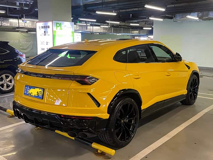 Lamborghini Urus, 2021 — фото 3 из 9
