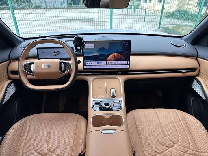 Geely Galaxy Starship 7, 2025 — фото 5 из 9