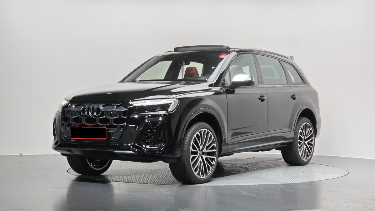 Audi SQ7, 2025 — купить в Кирове под ключ