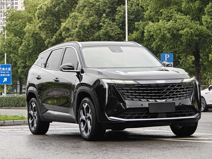 Geely Atlas L, 2023 — фото 4 из 9