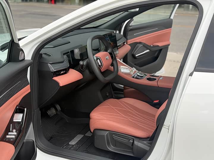 Geely Galaxy L6, 2026 — фото 4 из 9