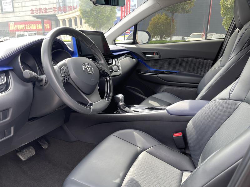 Toyota C-HR, 2021 — фото 8 из 10