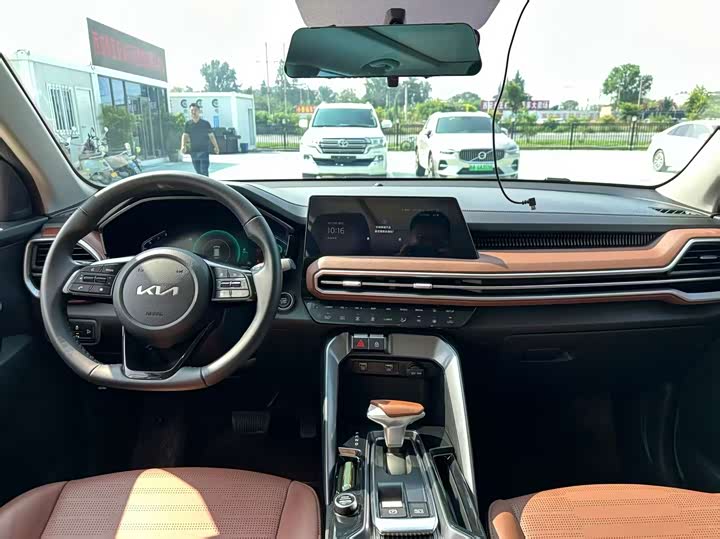 Kia Sportage GT-line, 2024 — фото 4 из 9