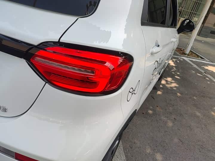 Leapmotor T03, 2024 — фото 8 из 9