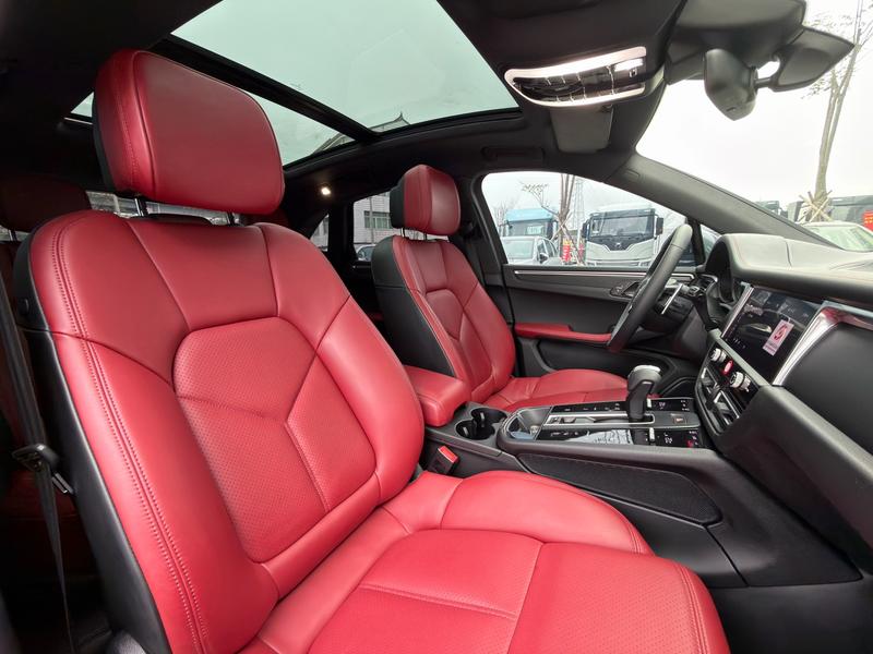 Porsche Macan, 2023 — фото 9 из 12