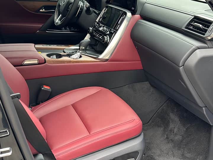 Lexus LX, 2026 — фото 8 из 9
