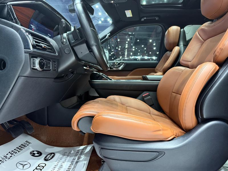Lincoln Navigator, 2021 — фото 11 из 12
