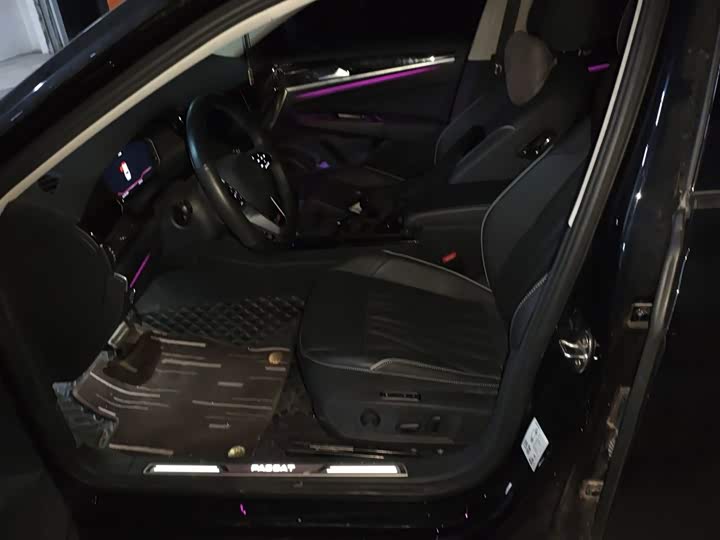 Volkswagen Passat, 2023 — фото 8 из 9