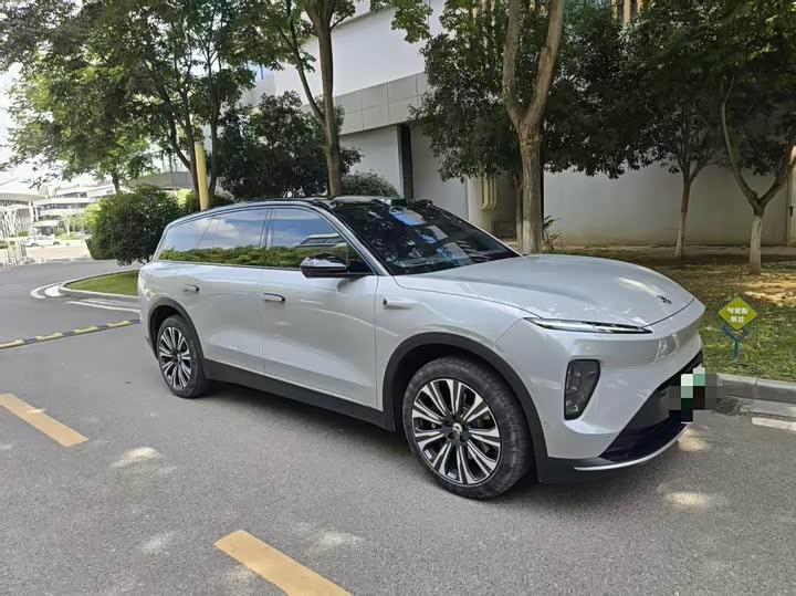 Nio ES8, 2024 — фото 3 из 9