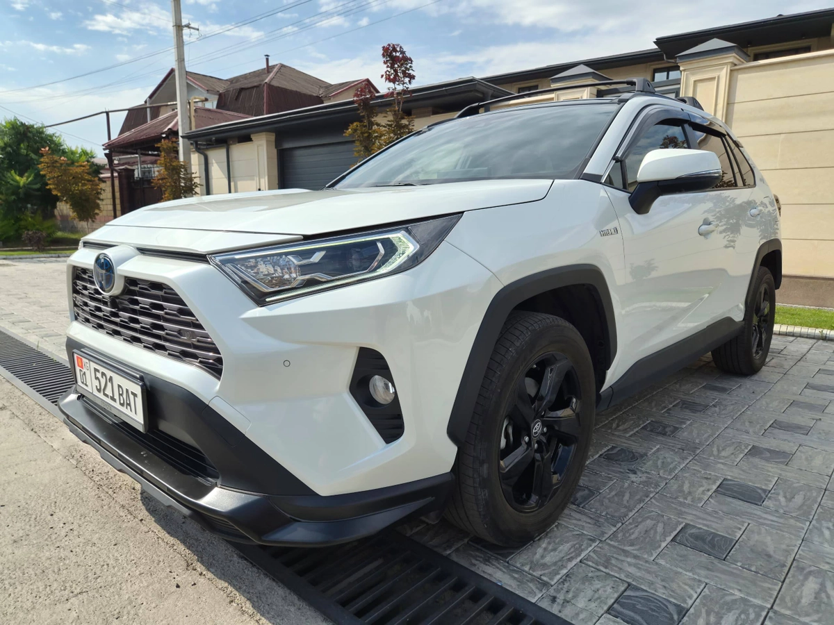 Toyota Rav4, 2021
