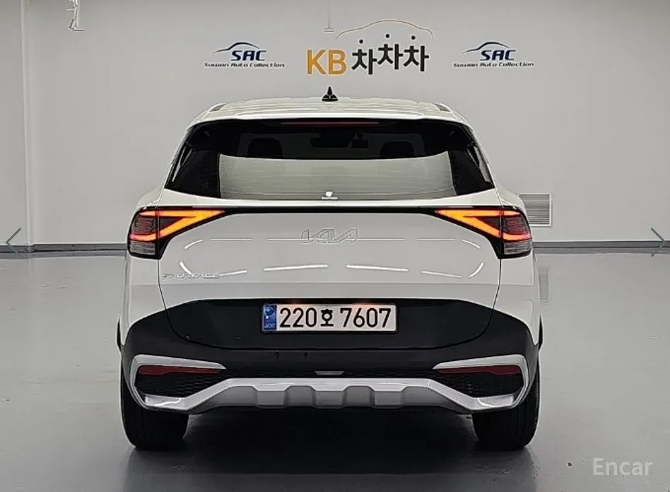 Kia Sportage, 2023 — фото 3 из 12