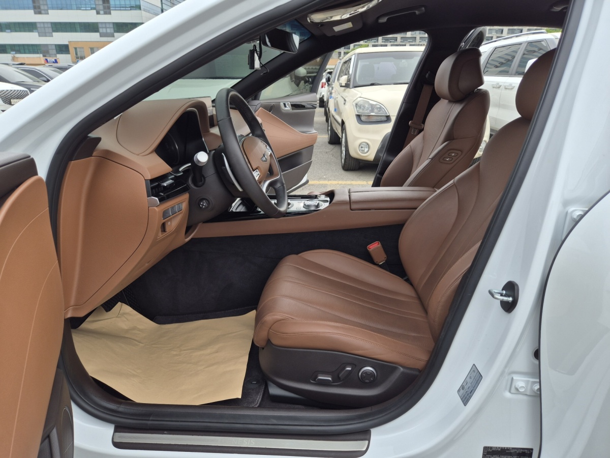 Genesis G80, 2023 — фото 11 из 12
