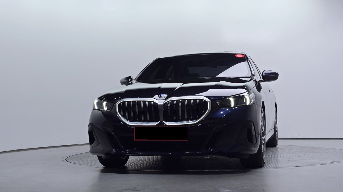BMW 5 Series, 2023 — фото 3 из 12